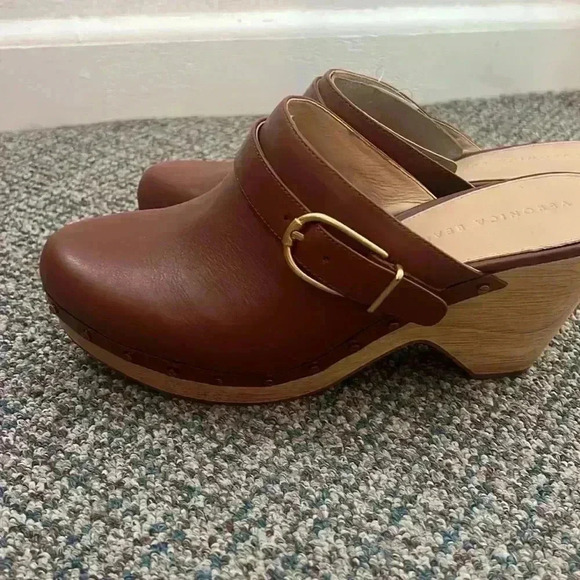 Veronica Beard Women's Hendrix Buckled Clogs Hazelwood Leather NWOB size 11 - Picture 7 of 9